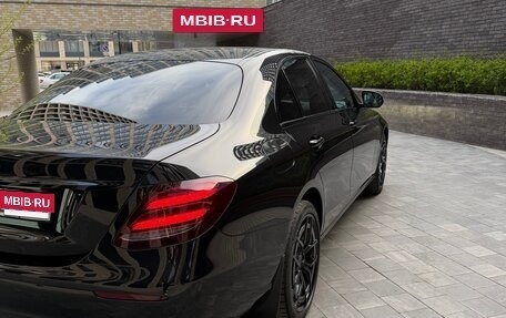 Mercedes-Benz E-Класс, 2018 год, 3 950 000 рублей, 20 фотография