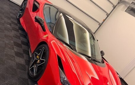 Ferrari F8, 2021 год, 25 900 000 рублей, 2 фотография