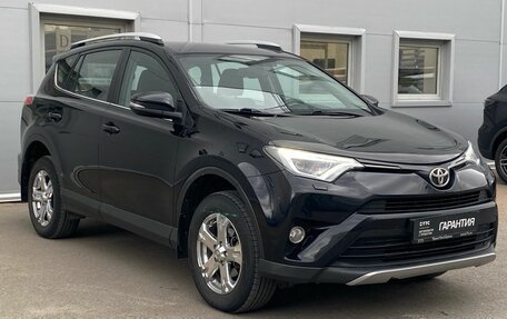 Toyota RAV4, 2018 год, 2 399 000 рублей, 3 фотография
