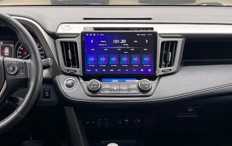 Toyota RAV4, 2018 год, 2 399 000 рублей, 15 фотография