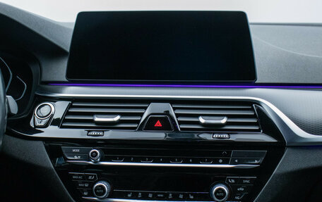 BMW 5 серия, 2021 год, 4 950 000 рублей, 14 фотография