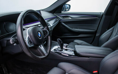 BMW 5 серия, 2021 год, 4 950 000 рублей, 9 фотография