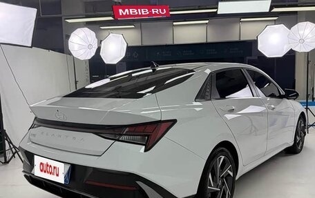 Hyundai Elantra, 2023 год, 1 290 040 рублей, 4 фотография