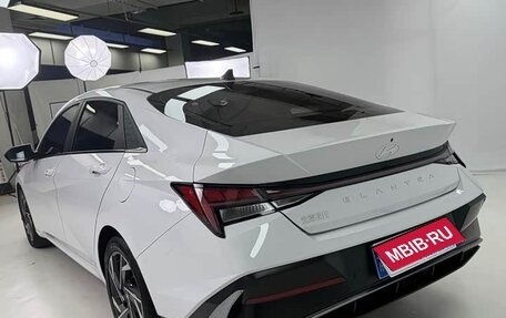 Hyundai Elantra, 2023 год, 1 290 040 рублей, 6 фотография