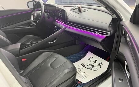 Hyundai Elantra, 2023 год, 1 290 040 рублей, 24 фотография