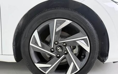 Hyundai Elantra, 2023 год, 1 290 040 рублей, 23 фотография