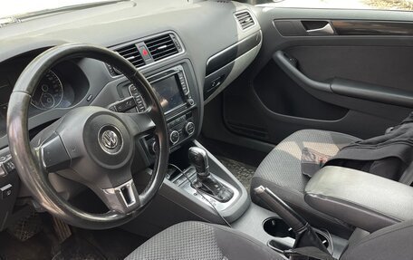 Volkswagen Jetta VI, 2013 год, 620 000 рублей, 7 фотография