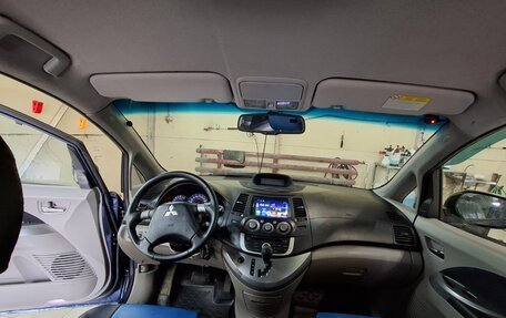 Mitsubishi Grandis, 2008 год, 950 000 рублей, 12 фотография