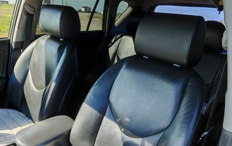 Toyota RAV4, 2012 год, 1 560 000 рублей, 15 фотография