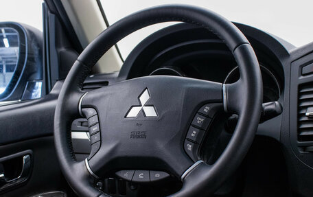 Mitsubishi Pajero IV, 2012 год, 2 041 000 рублей, 15 фотография