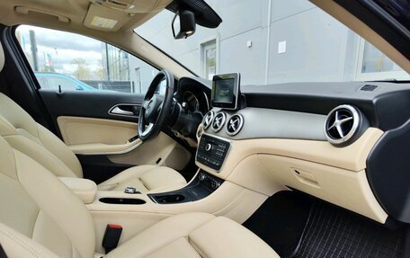 Mercedes-Benz GLA, 2016 год, 1 999 000 рублей, 11 фотография