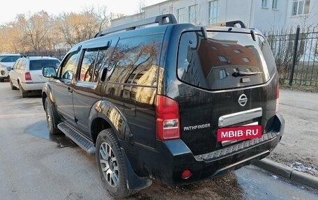 Nissan Pathfinder, 2010 год, 1 890 000 рублей, 3 фотография