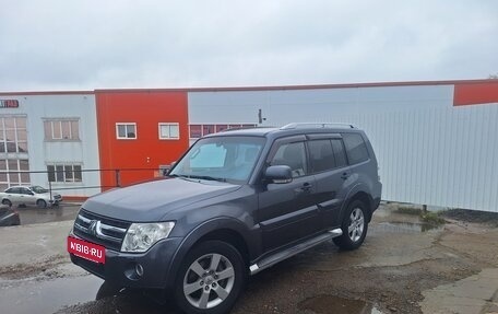 Mitsubishi Pajero IV, 2007 год, 1 399 000 рублей, 9 фотография