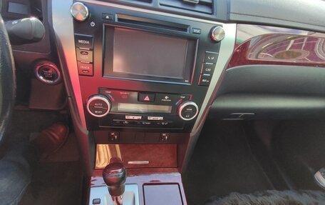 Toyota Camry, 2011 год, 1 560 000 рублей, 15 фотография