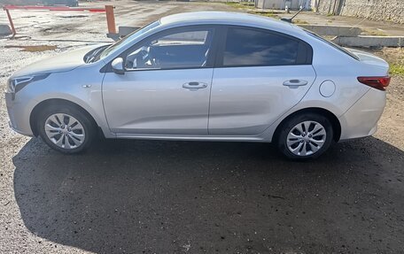 KIA Rio IV, 2021 год, 1 399 000 рублей, 4 фотография