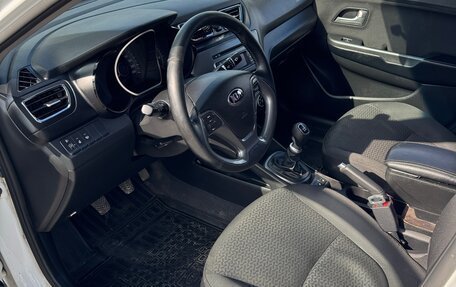 KIA Rio III рестайлинг, 2015 год, 880 000 рублей, 23 фотография