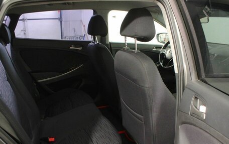 Hyundai Solaris II рестайлинг, 2015 год, 990 000 рублей, 16 фотография