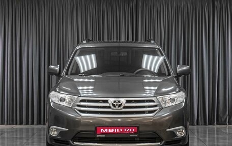 Toyota Highlander III, 2012 год, 2 139 000 рублей, 3 фотография
