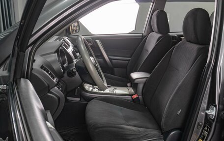 Toyota Highlander III, 2012 год, 2 139 000 рублей, 10 фотография