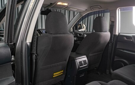 Toyota Highlander III, 2012 год, 2 139 000 рублей, 11 фотография