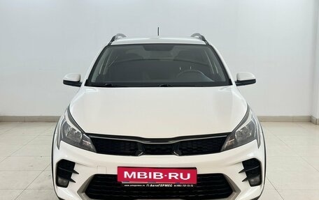 KIA Rio IV, 2021 год, 1 715 000 рублей, 2 фотография