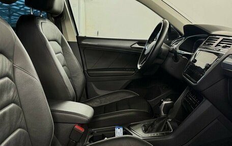 Volkswagen Tiguan II, 2021 год, 3 000 000 рублей, 16 фотография