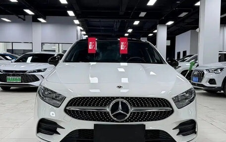 Mercedes-Benz A-Класс, 2022 год, 1 350 888 рублей, 2 фотография