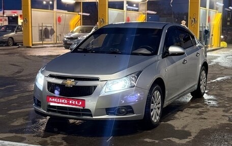 Chevrolet Cruze II, 2010 год, 670 000 рублей, 2 фотография