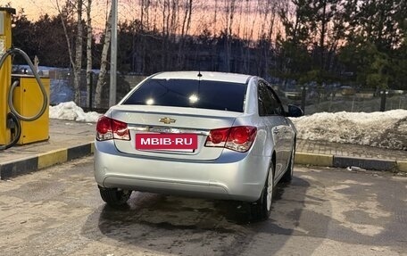 Chevrolet Cruze II, 2010 год, 670 000 рублей, 8 фотография