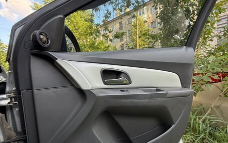 Chevrolet Cruze II, 2010 год, 670 000 рублей, 25 фотография