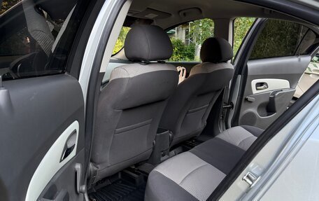 Chevrolet Cruze II, 2010 год, 670 000 рублей, 17 фотография