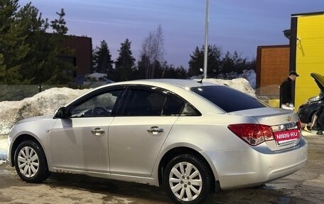 Chevrolet Cruze II, 2010 год, 670 000 рублей, 11 фотография