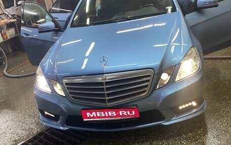 Mercedes-Benz E-Класс, 2010 год, 1 140 000 рублей, 1 фотография