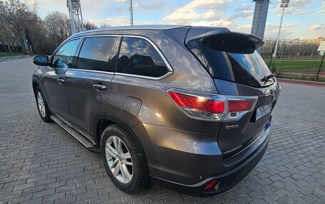 Toyota Highlander III, 2014 год, 2 920 000 рублей, 6 фотография