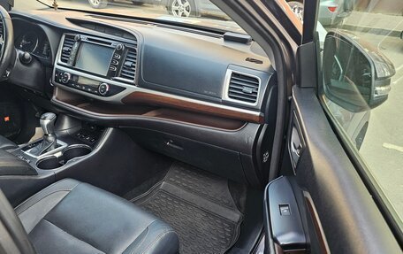 Toyota Highlander III, 2014 год, 2 920 000 рублей, 10 фотография