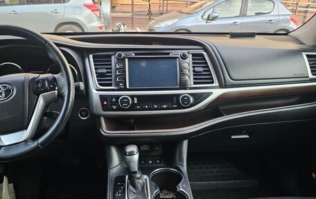 Toyota Highlander III, 2014 год, 2 920 000 рублей, 11 фотография