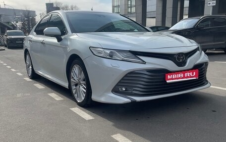 Toyota Camry, 2018 год, 2 530 000 рублей, 1 фотография