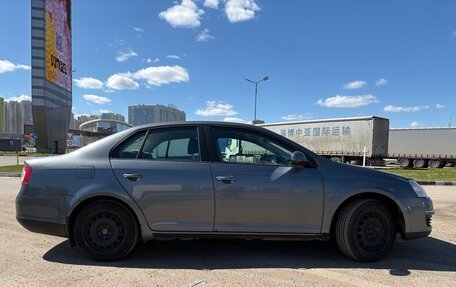 Volkswagen Jetta VI, 2006 год, 400 000 рублей, 2 фотография