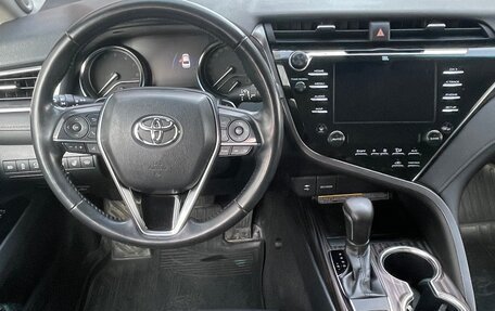 Toyota Camry, 2018 год, 2 530 000 рублей, 6 фотография