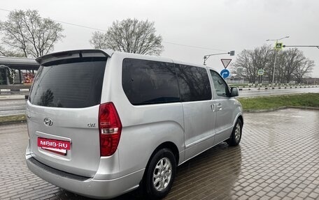 Hyundai Grand Starex Grand Starex I рестайлинг 2, 2008 год, 1 050 000 рублей, 3 фотография