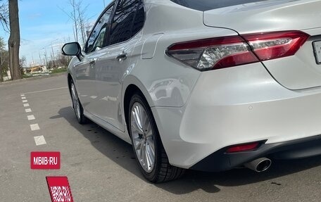 Toyota Camry, 2018 год, 2 530 000 рублей, 5 фотография