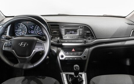 Hyundai Elantra VI рестайлинг, 2017 год, 1 409 200 рублей, 6 фотография