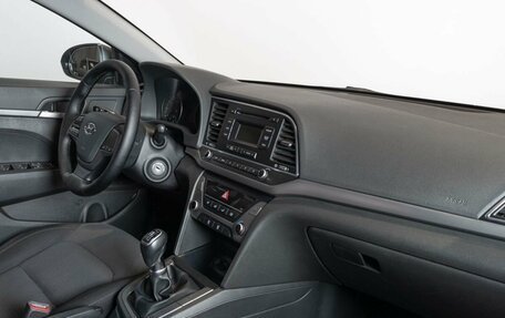 Hyundai Elantra VI рестайлинг, 2017 год, 1 409 200 рублей, 7 фотография