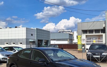 Toyota Camry, 2019 год, 2 400 000 рублей, 3 фотография