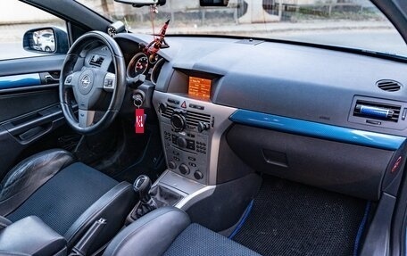 Opel Astra OPC H, 2007 год, 1 050 000 рублей, 10 фотография