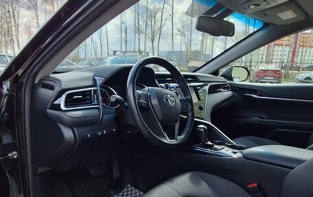 Toyota Camry, 2019 год, 2 400 000 рублей, 6 фотография