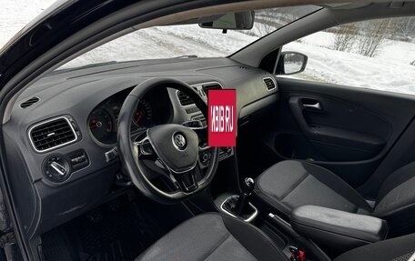 Volkswagen Polo VI (EU Market), 2016 год, 800 000 рублей, 10 фотография