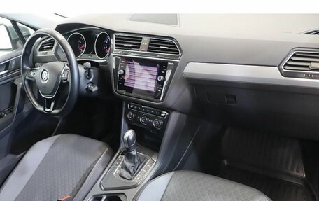 Volkswagen Tiguan II, 2020 год, 2 529 000 рублей, 5 фотография