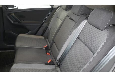 Volkswagen Tiguan II, 2020 год, 2 529 000 рублей, 7 фотография