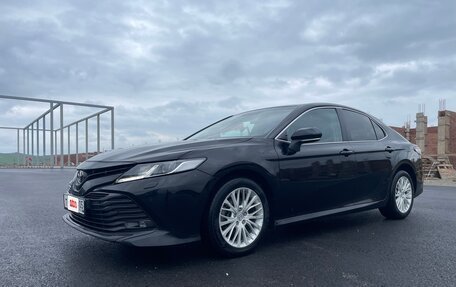 Toyota Camry, 2019 год, 2 000 000 рублей, 3 фотография